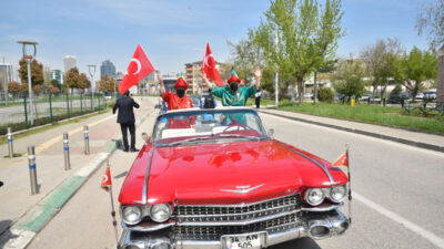 Bursalı çocuklara 23 Nisan sürprizi