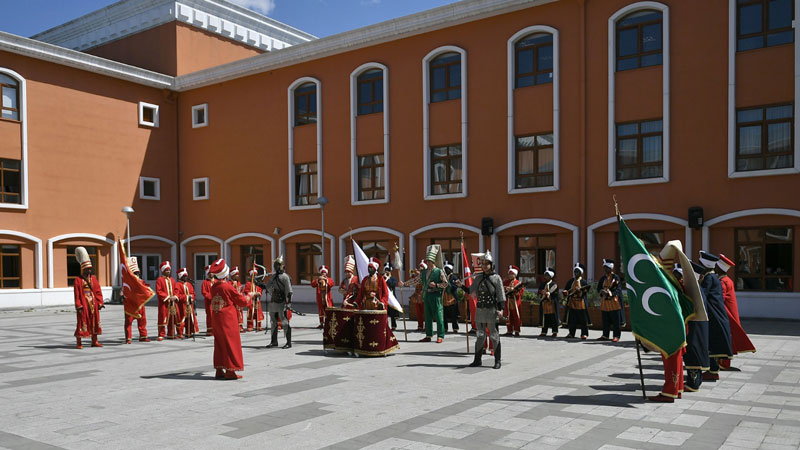 Osmangazi’den 70 ülkeye bilim, kültür ve kardeşlik