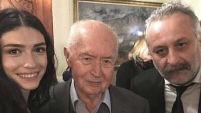 Hazar Ergüçlü o fotoğrafa açıklık getirdi