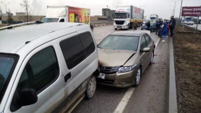 Bursa’da zincirleme kaza! 6 araç birbirine girdi