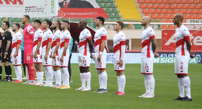 Süper Lig ekiplerinden Fraport TAV Antalyaspor'da bir futbolcunun yeni tip