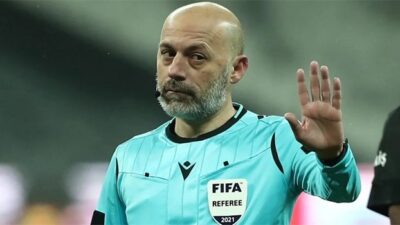 UEFA Avrupa Ligi çeyrek final ikinci maçında Slavia Prag'ın sahasında