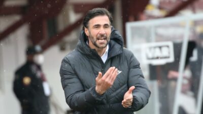 Süper Lig ekiplerinden Atakaş Hatayspor, teknik direktör Ömer Erdoğan'ın koronavirüs