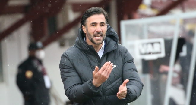 Süper Lig ekiplerinden Atakaş Hatayspor, teknik direktör Ömer Erdoğan'ın koronavirüs