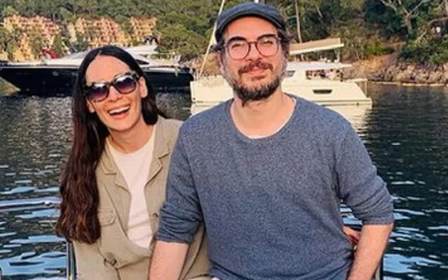 Ünlü çift koronavirüsü atlattı Ünlü çift koronavirüsü atlattı