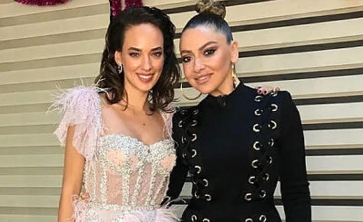 Seda Bakan’dan yakın dostu Hadise’ye destek! Seda Bakan’dan yakın dostu Hadise’ye destek!