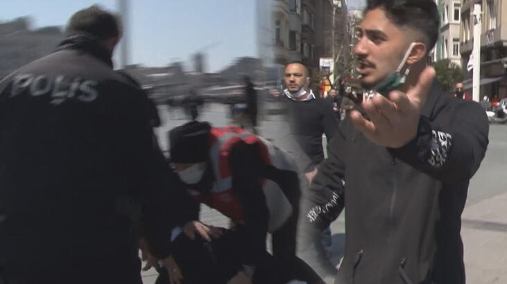 Seyyar satıcılar kavga etti! Ortalık savaş alanına döndü