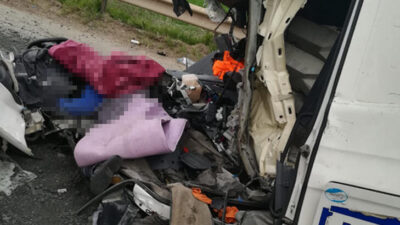 TIR, öndeki TIR’a çarptı! Ölü ve yaralılar var