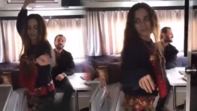 Bursalı oyuncudan rol arkadaşına bomba hareket!