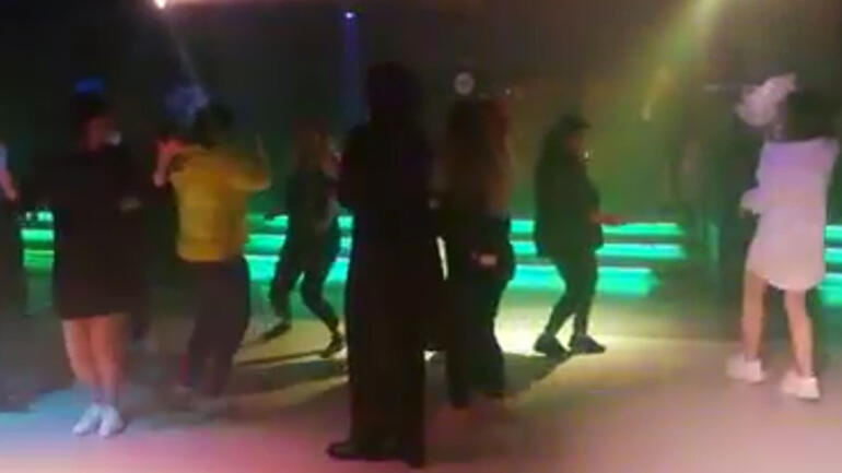 5 yıldızlı otelde eğlence! Koronavirüs unutuldu