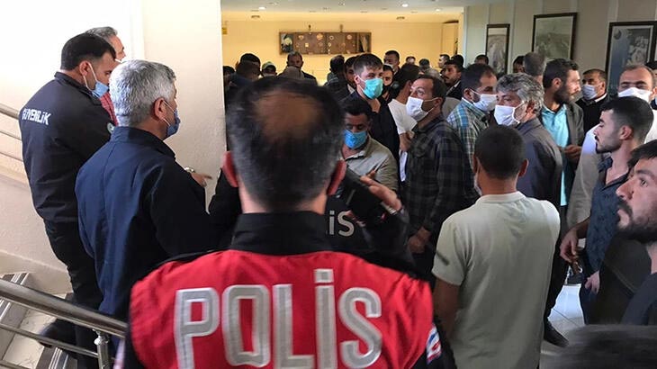 Şanlıurfa’da, çiftçiler ile DSİ personeli arasında gerginlik