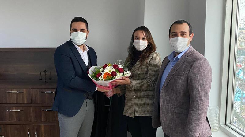Kestel Belediyesi avukatları unutmadı Kestel Belediyesi, 5 Nisan Avukatlar Günü’nde ilçede görev yapan avukatları