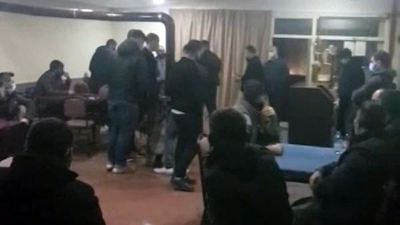 Bursa’da spor kulübü lokaline kumar baskını Bursa’da spor kulübü lokaline kumar baskını