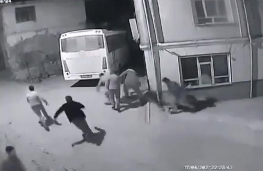 Görüntüler Bursa’dan! Jandarmayı görünce böyle kaçtılar Görüntüler Bursa’dan! Jandarmayı görünce böyle kaçtılar