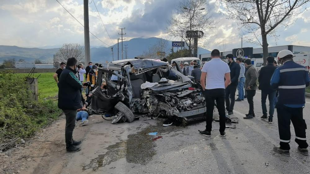 Bursa’da korkunç kaza! Yaralılar var… Bursa’da korkunç kaza! Yaralılar var…