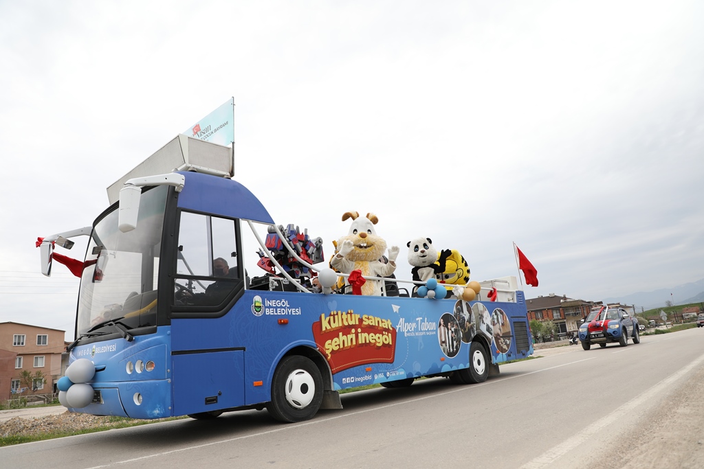 Çocuk Şenliği Otobüsü her yerde Çocuk Şenliği Otobüsü her yerde