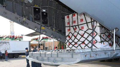 Türkiye’den Libya’ya yardım eli! 150 bin doz aşı ulaştırıldı