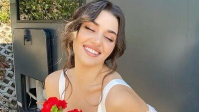 Hande Erçel’in şort-hırka kombinin fiyatı olay oldu