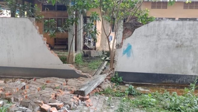 Salgının vurduğu Hindistan’da deprem Salgının vurduğu Hindistan’da deprem