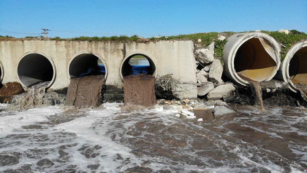 Simsiyah akıyor! ‘Burada yaşanmıyor ama ne yapacağız’