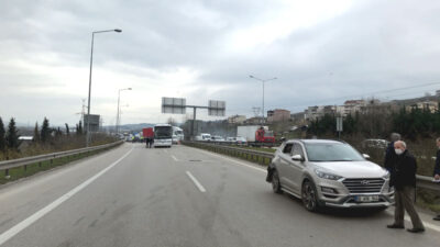 Bursa-İstanbul karayolunda zincirleme kaza: 4 yaralı