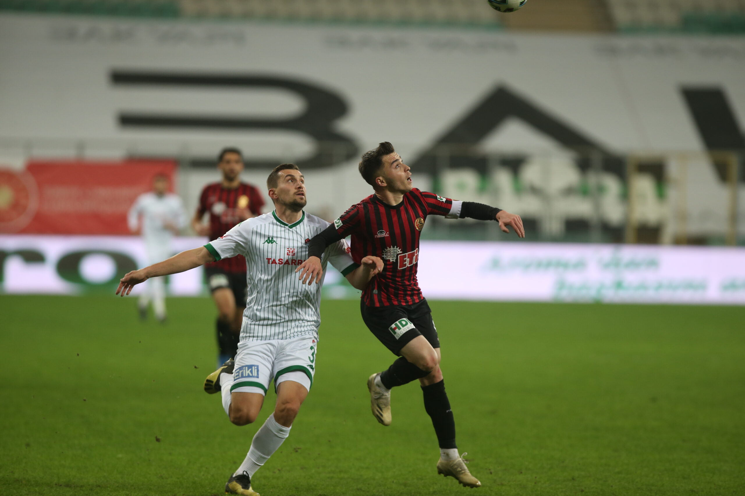 Bursaspor’da zirveyi zorlayan isim! Bursaspor’da zirveyi zorlayan isim!