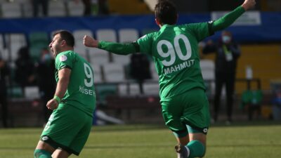 Misli.com 3.Lig 4. Grup'ta şampiyonluk kovalayan Bursa Yıldırım, sahasında Kırıkkale
