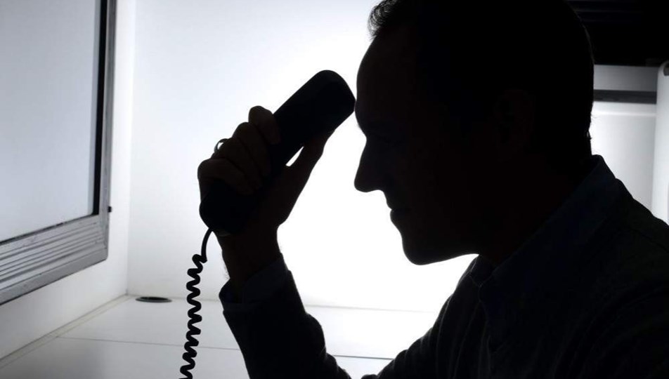 90 yaşındaki kadın telefonla 32 milyon dolar dolandırıldı - Olay Gazetesi  Bursa