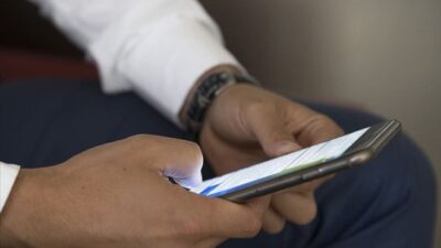 Telefonuna program indirdi, kâbusu yaşadı