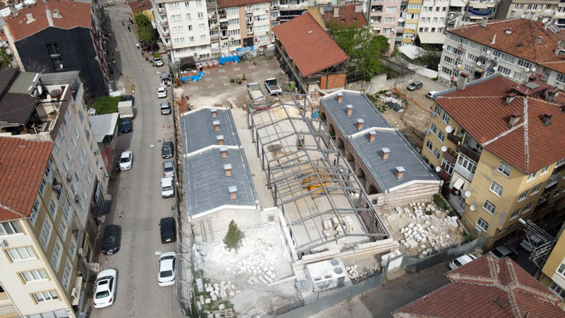 Molla Yegan Medresesi’nde yol yarılandı