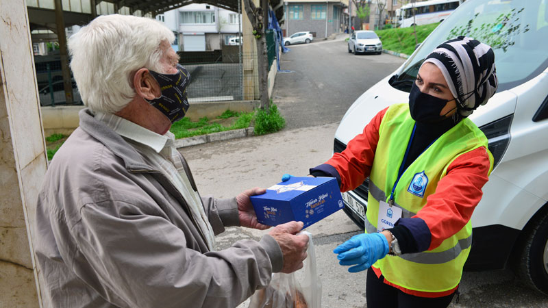 Yıldırım’da gönüller de sofralar da bir