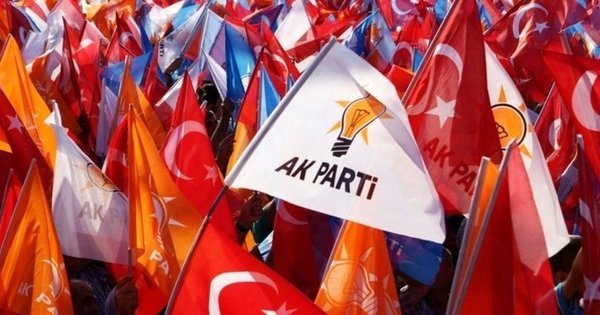 AK Parti Bursa’da hedef gençler!