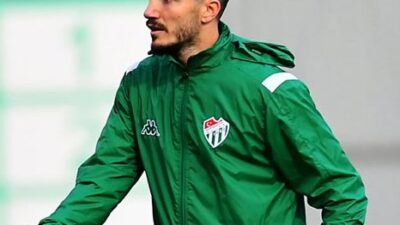Bursaspor’un eski oyuncusuna şok! O kulüp de gönderdi…