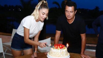 Ayrılık iddiası yalan çıktı! 30 yaş küçük aşkıyla sarmaş dolaş poz