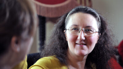 Bursa’da 20 yıl sonra uyandı, annesi sil baştan her şeyi öğretti