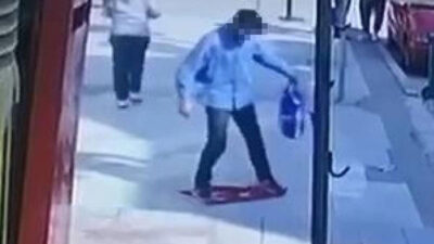 Bursa’da Türk bayrağını yere serip üzerine bastı! Gözaltına alındı