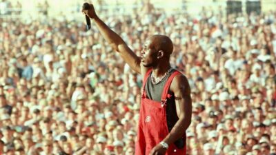 Ünlü sanatçı hayatını kaybetti