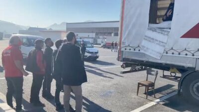 TIR’ın dorsesinden 218 düzensiz göçmen çıktı