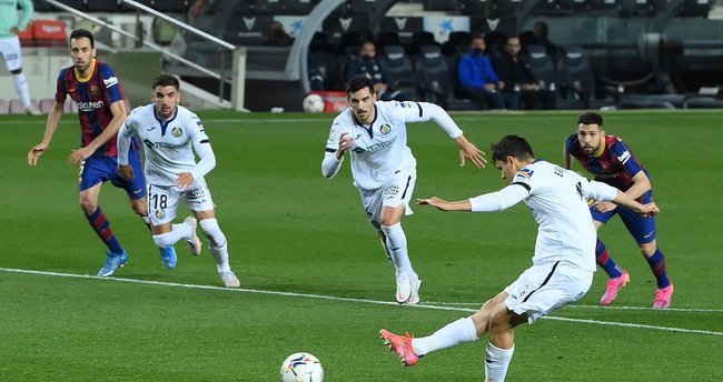 La Liga'da şampiyonluk yarışı veren Barcelona ve Atletico Madrid rahat