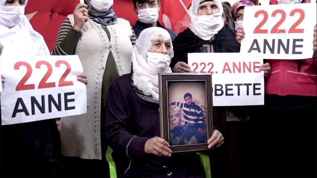 Evlat nöbetine bir aile daha katıldı Evlat nöbetine bir aile daha katıldı