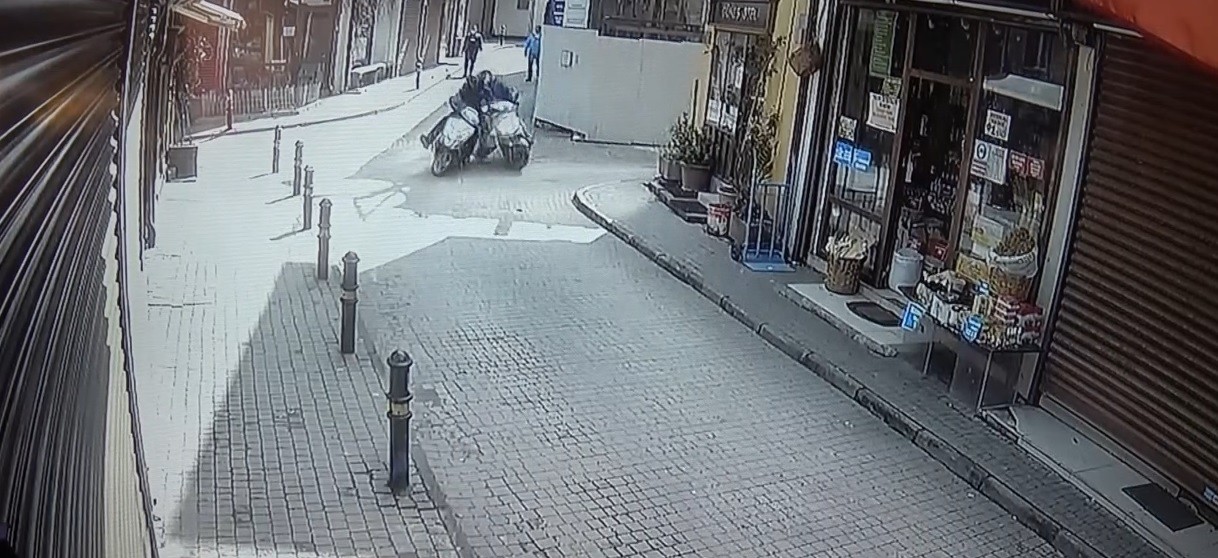 Bursa’da feci kaza! Çarptığı sürücü acı içinde kıvranırken kaçtı