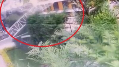 Bursa’daki inşaat vinci, rüzgarın etkisiyle devrildi