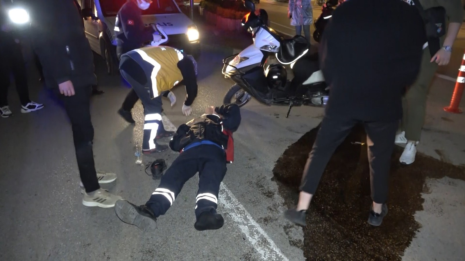 Bursa’da kazanın böylesi…Kısıtlama saatinde kuryeler çarpıştı