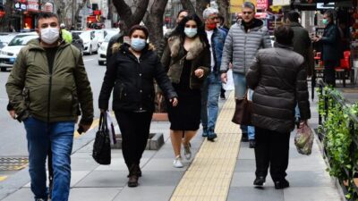 Hasta ziyaretine gitti, 42 kişiye virüs bulaştırdı