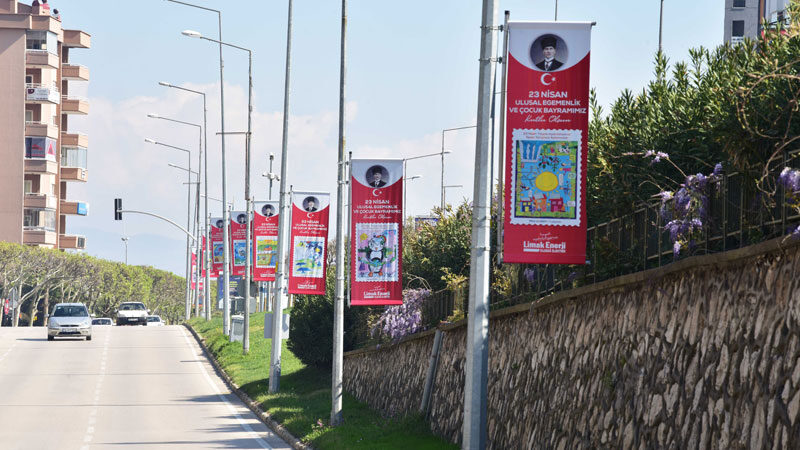 Milyonlarca kişiye hizmet vermesinin yanı sıra gerçekleştirdiği projelerle pek çok