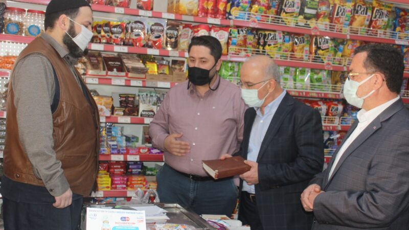 Bursa’da anlamlı hareket! Bakkal borçlarını kapattılar… Müstakil Sanayici ve İşadamları Derneği (MÜSİAD) Bursa Şubesi yönetimi, Osmanlı