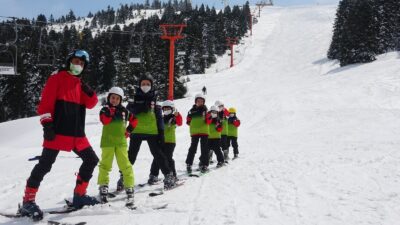 Orman şehitlerinin çocukları Uludağ’ın keyfini çıkardı