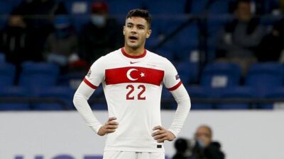 İngiltere Premier Lig takımlarından Liverpool'da forma giyen milli futbolcu Ozan