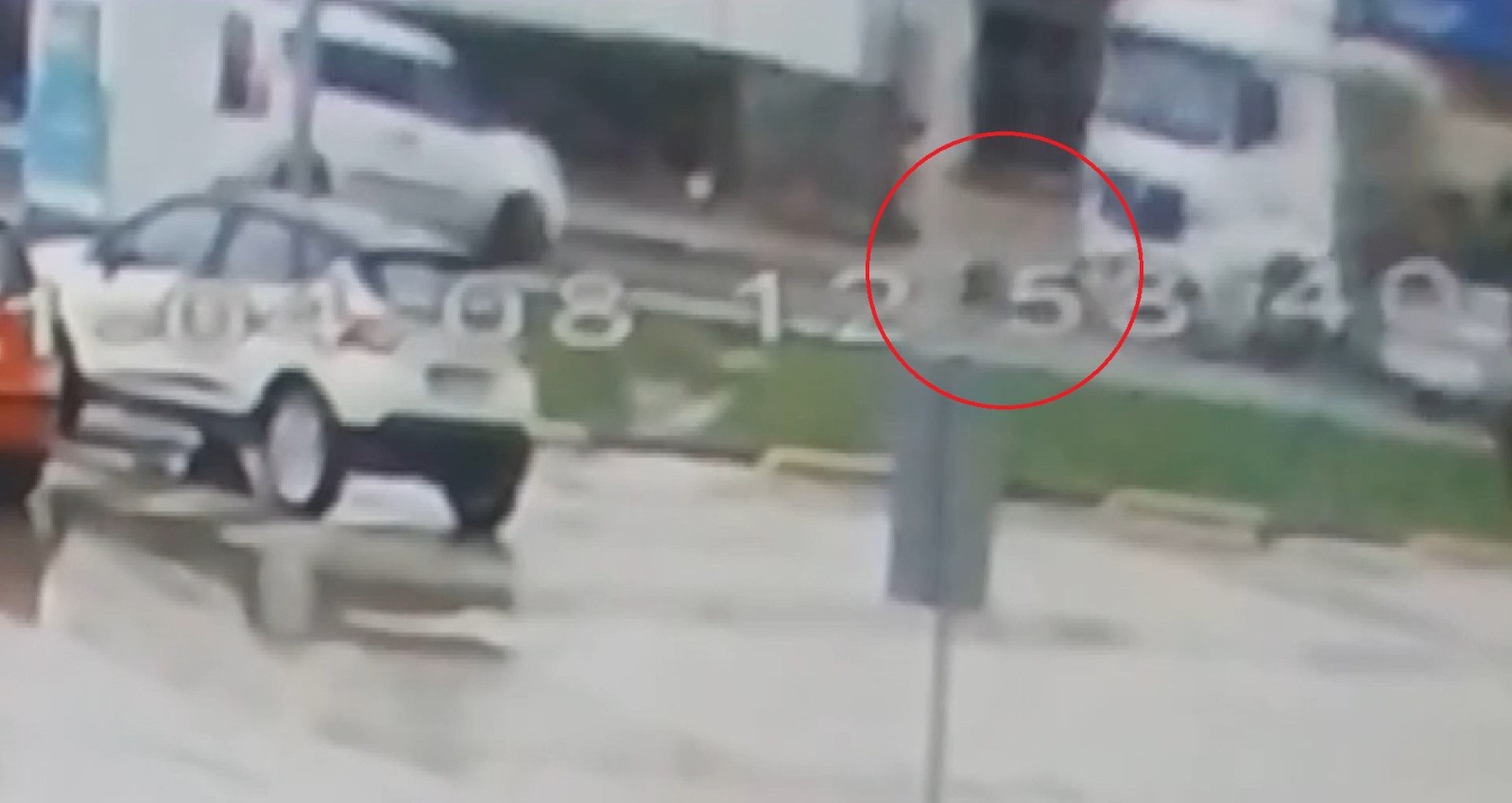 Bursa’da 16 yaşındaki kurye tırın altında can verdi