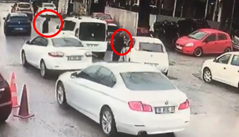 Bursa’da kadın sürücü çalınan aracının peşinden metrelerce böyle koştu